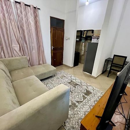 Jollys Home Dar es Salaam Ngoại thất bức ảnh